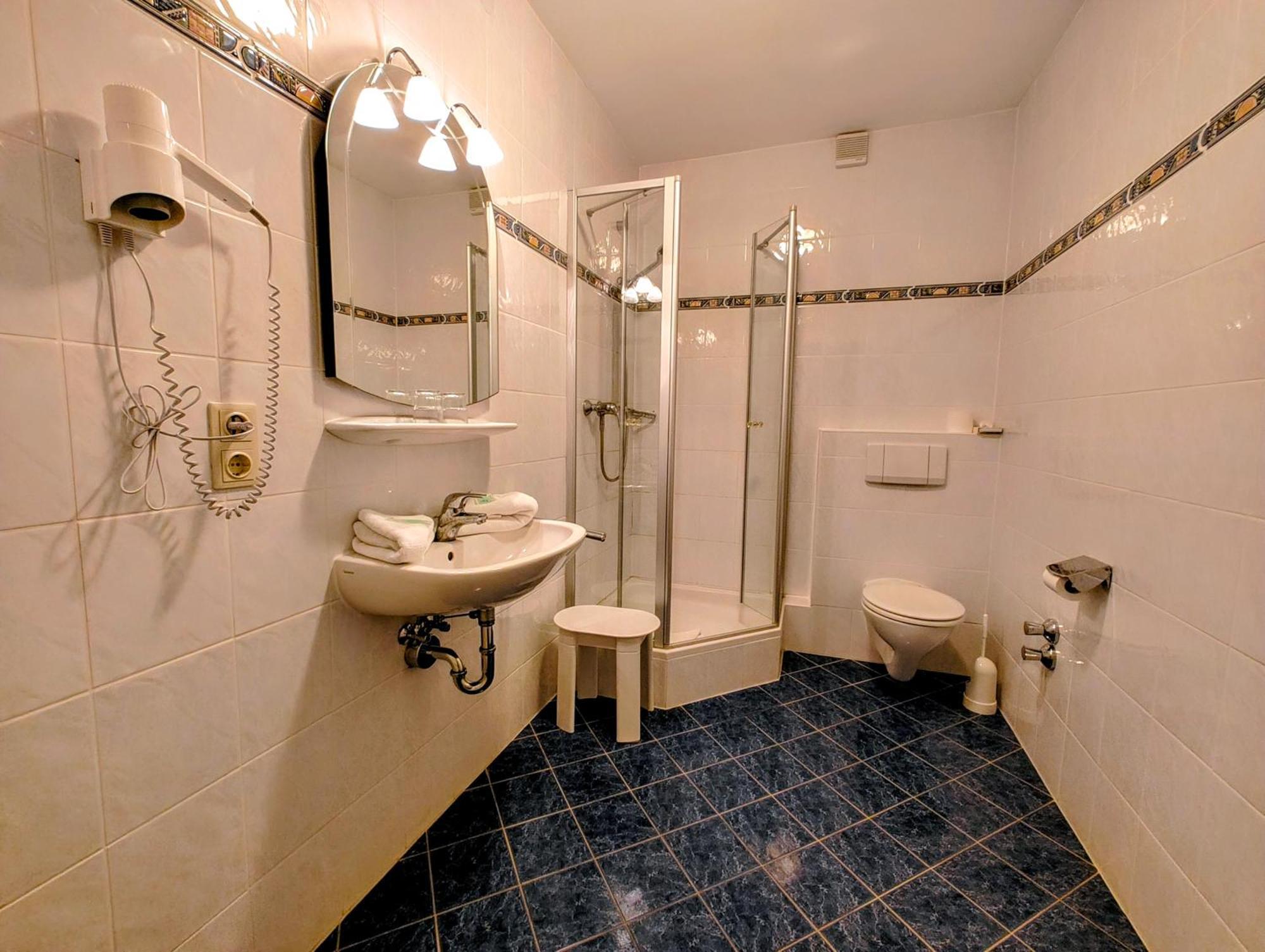 Hotel Schiffmeister เชอเนา อัม เคอนิกเซ ภายนอก รูปภาพ
